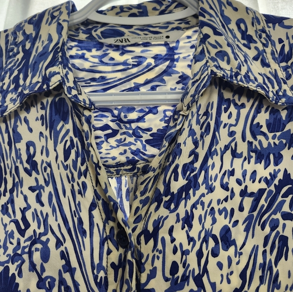 Zara xs blouse 100% viscose. Firm On Price - Picture 4 of 6